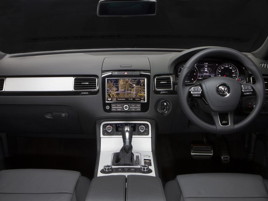  Volkswagen Touareg V8 TDi R-Line 2011 года  (AU) (фото 6 из 16)